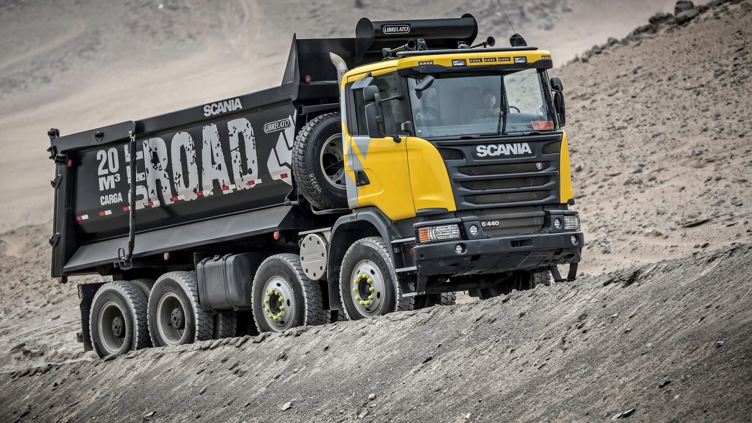 самосвал SCANIA 4 оси