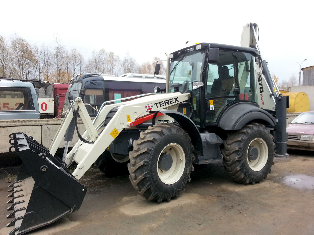 экскаватор погрузчик Terex 970